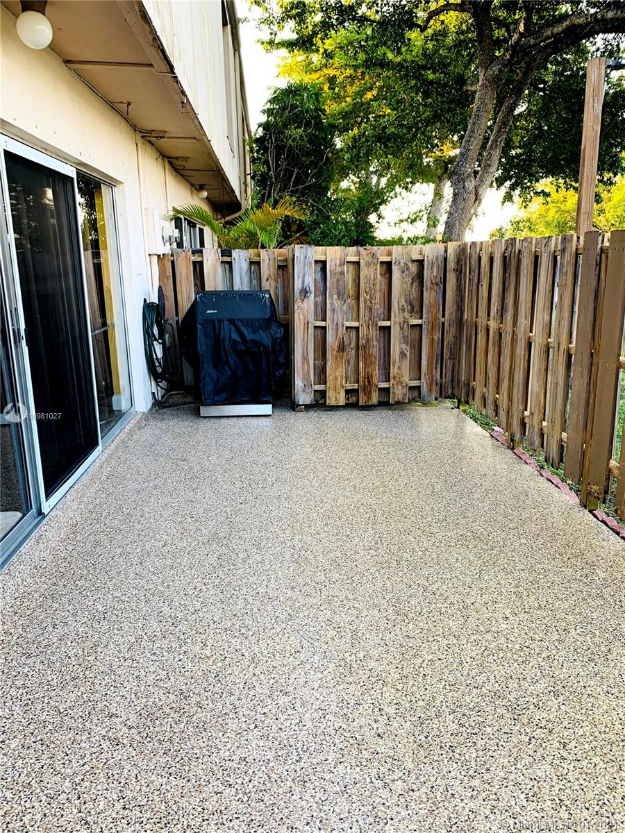 TOWNHOUSES AT JACARANDA 3 - Residential Lease