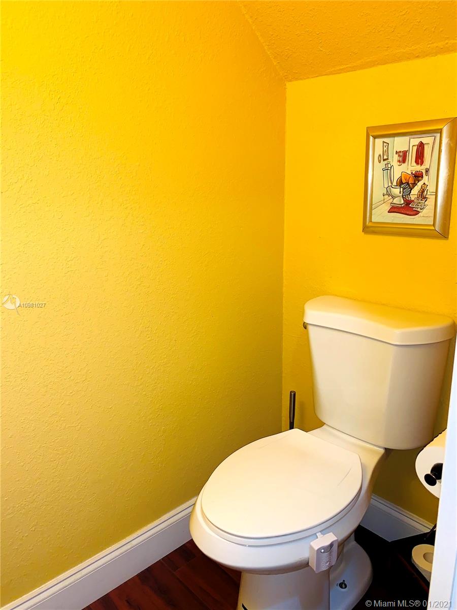 TOWNHOUSES AT JACARANDA 3 - Residential Lease