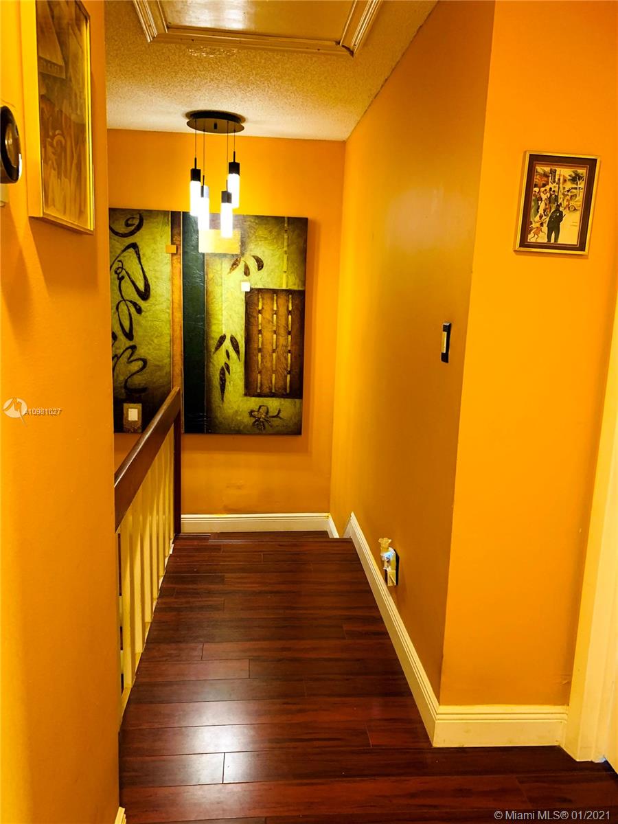 TOWNHOUSES AT JACARANDA 3 - Residential Lease