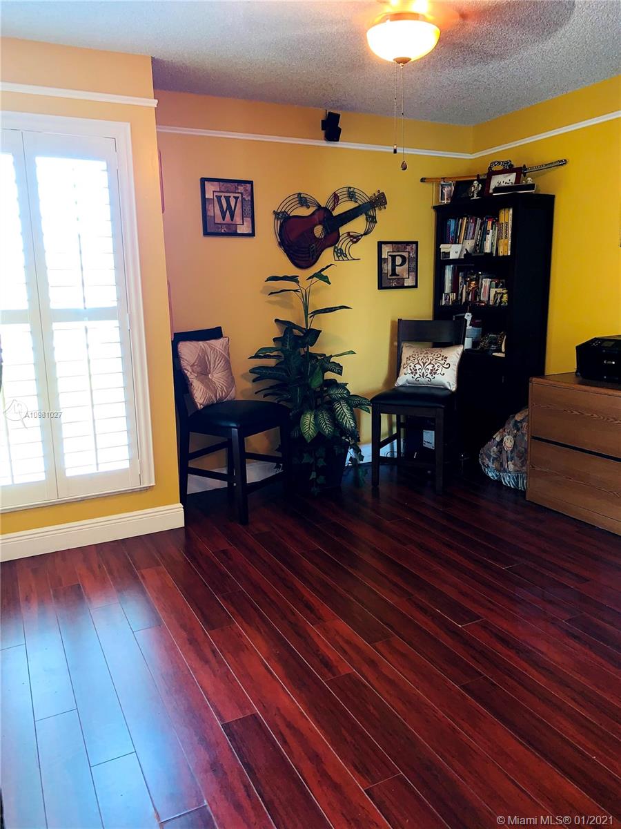 TOWNHOUSES AT JACARANDA 3 - Residential Lease