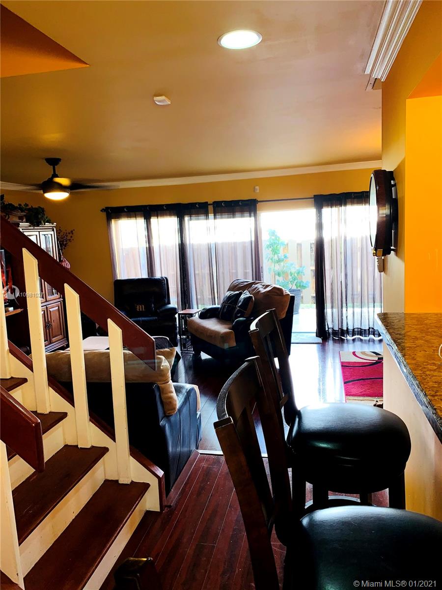 TOWNHOUSES AT JACARANDA 3 - Residential Lease