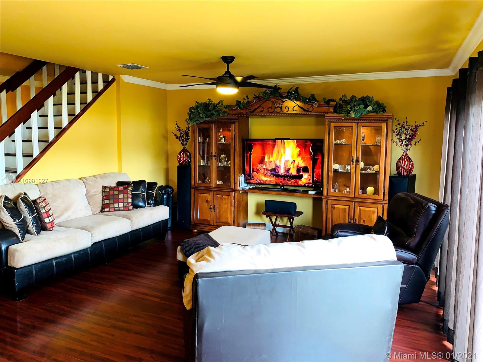 TOWNHOUSES AT JACARANDA 3 - Residential Lease