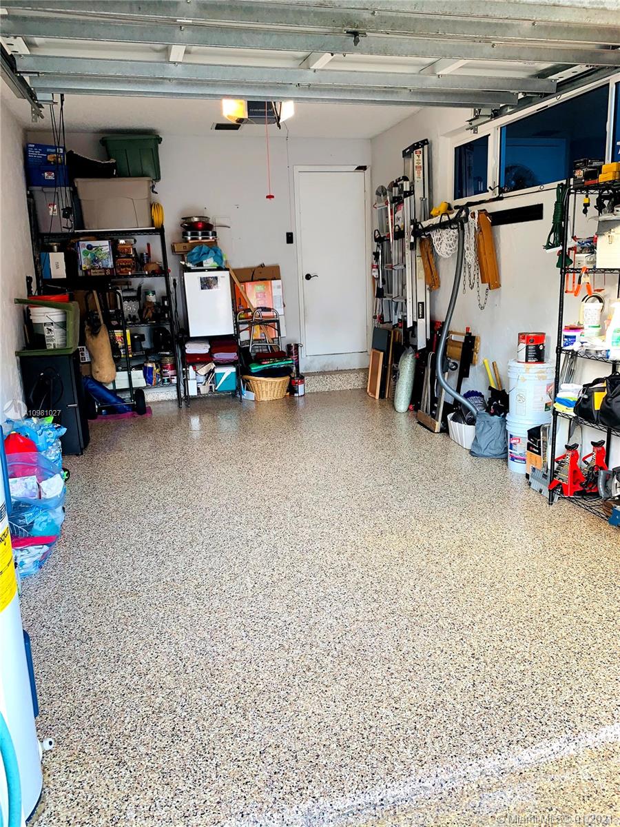 TOWNHOUSES AT JACARANDA 3 - Residential Lease