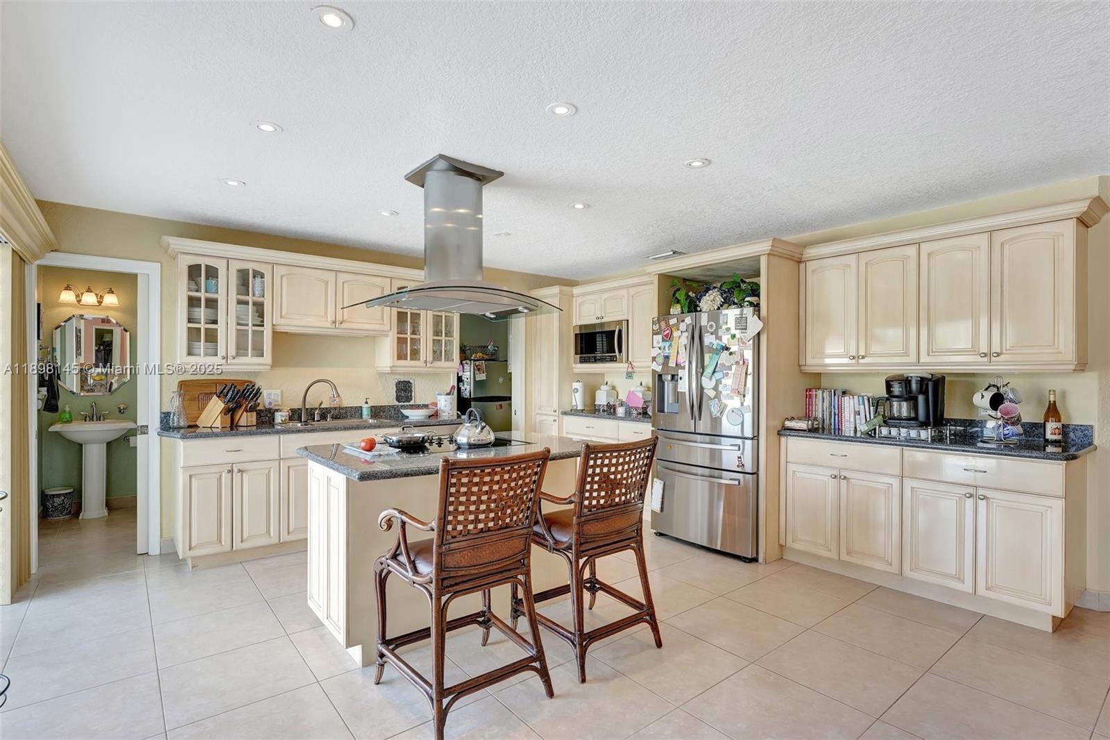 LANDINGS FIRST SEC - Residential