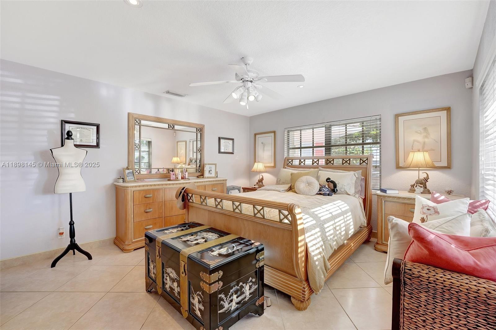 LANDINGS FIRST SEC - Residential