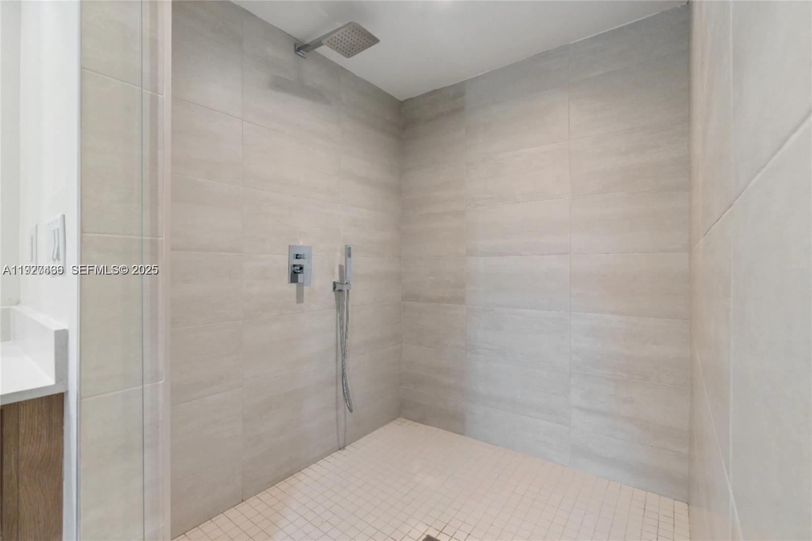 BAY HARBOR ISLAND - Residential Lease