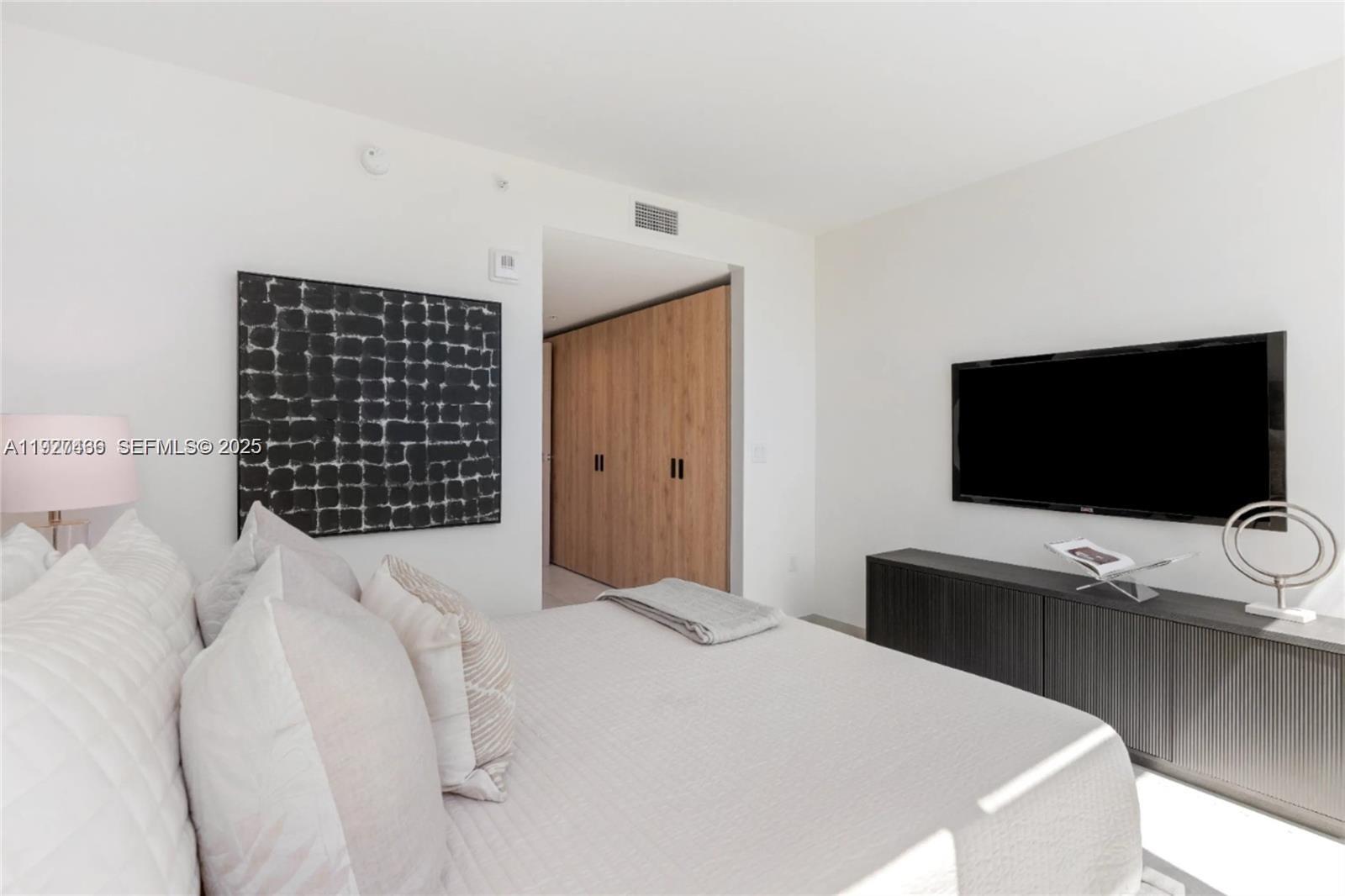 BAY HARBOR ISLAND - Residential Lease