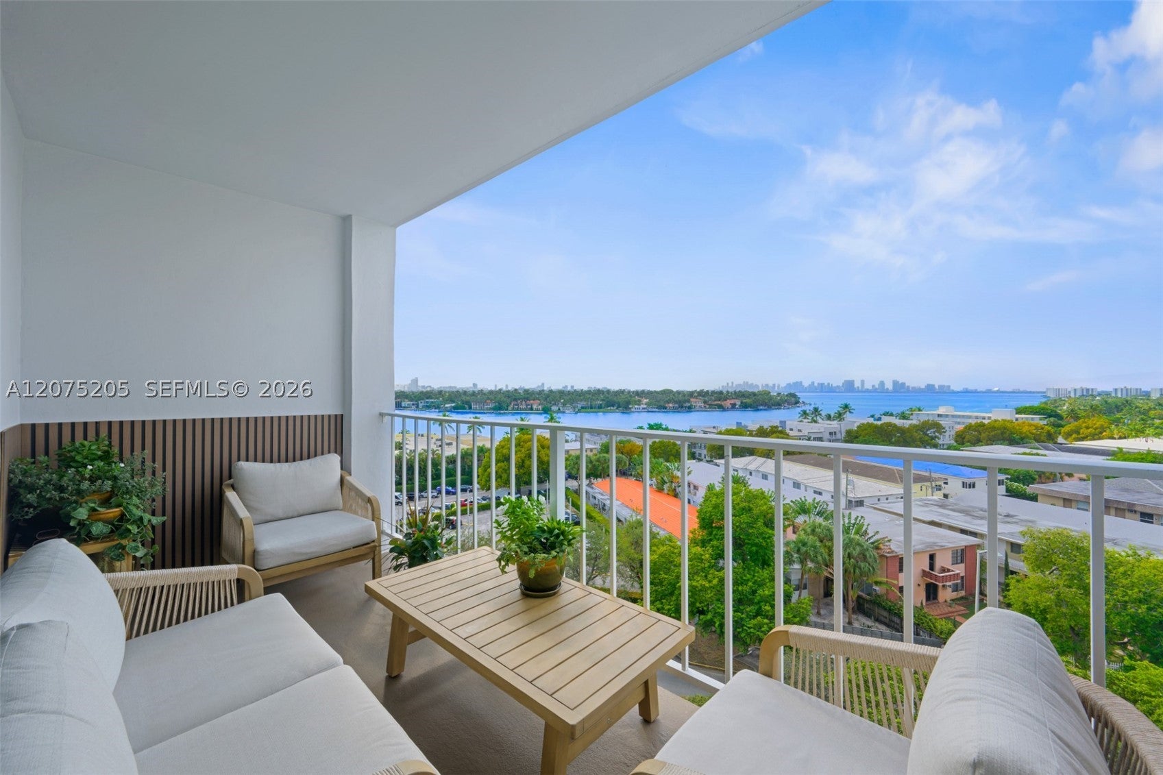 6900 Bay Dr 8A