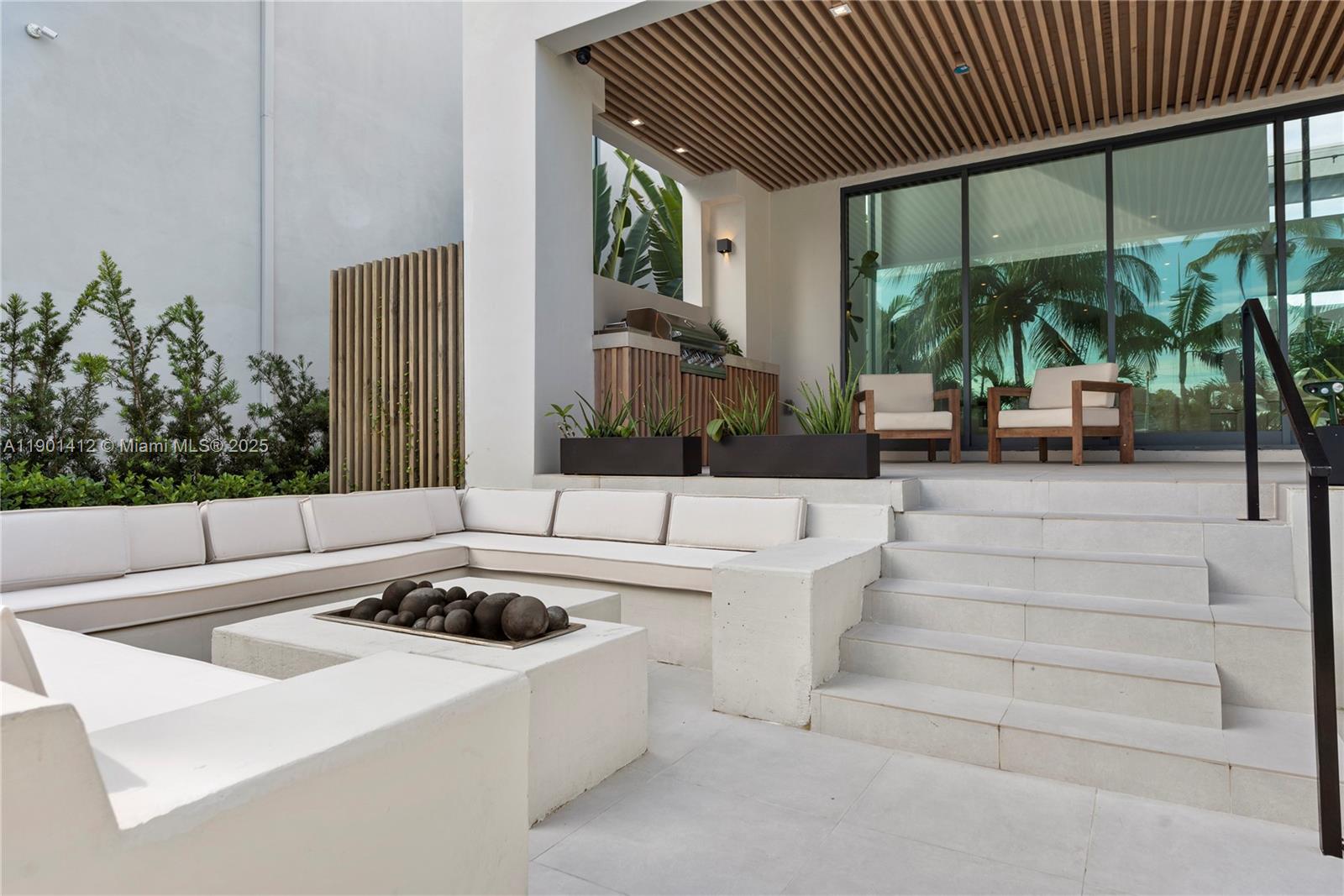 BELLE MEADE 1ST ADDN - Residential Lease