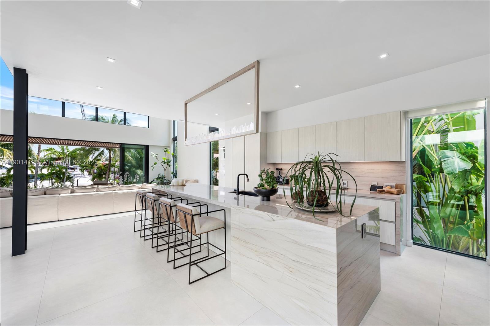 BELLE MEADE 1ST ADDN - Residential Lease