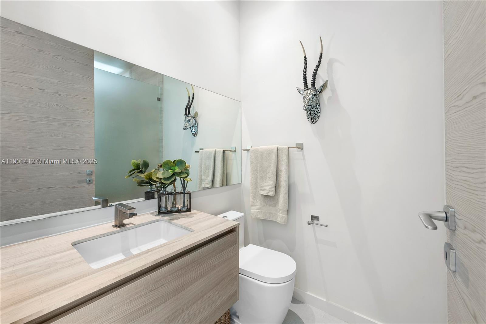 BELLE MEADE 1ST ADDN - Residential Lease