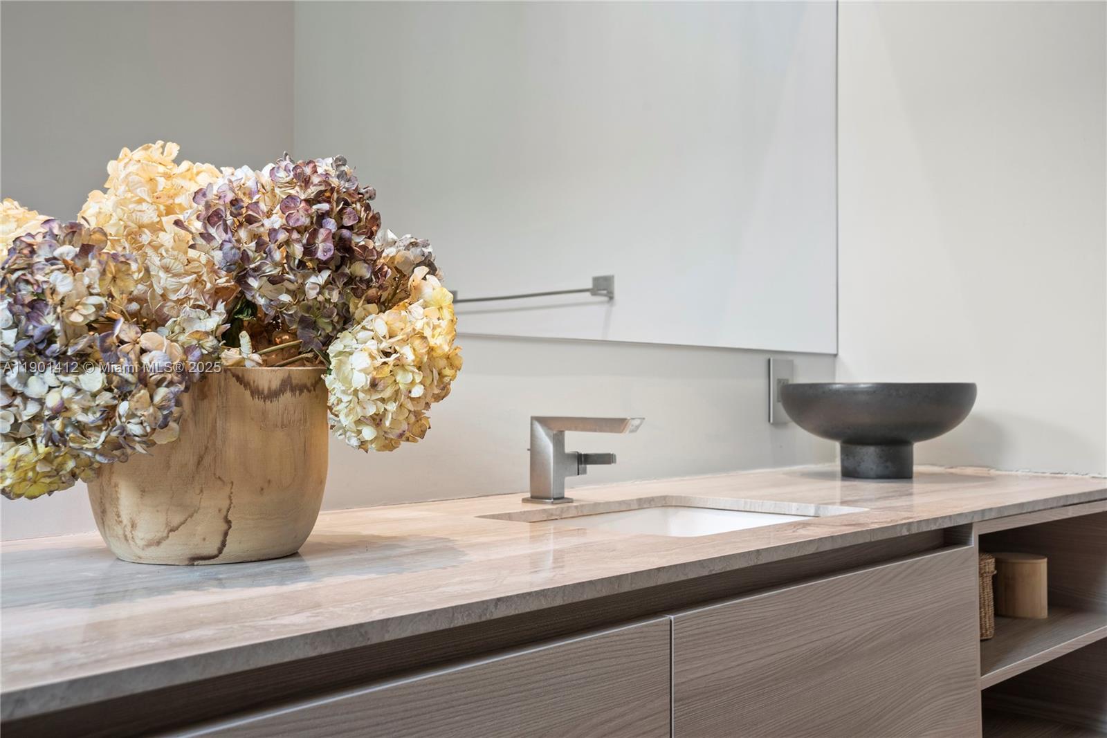 BELLE MEADE 1ST ADDN - Residential Lease