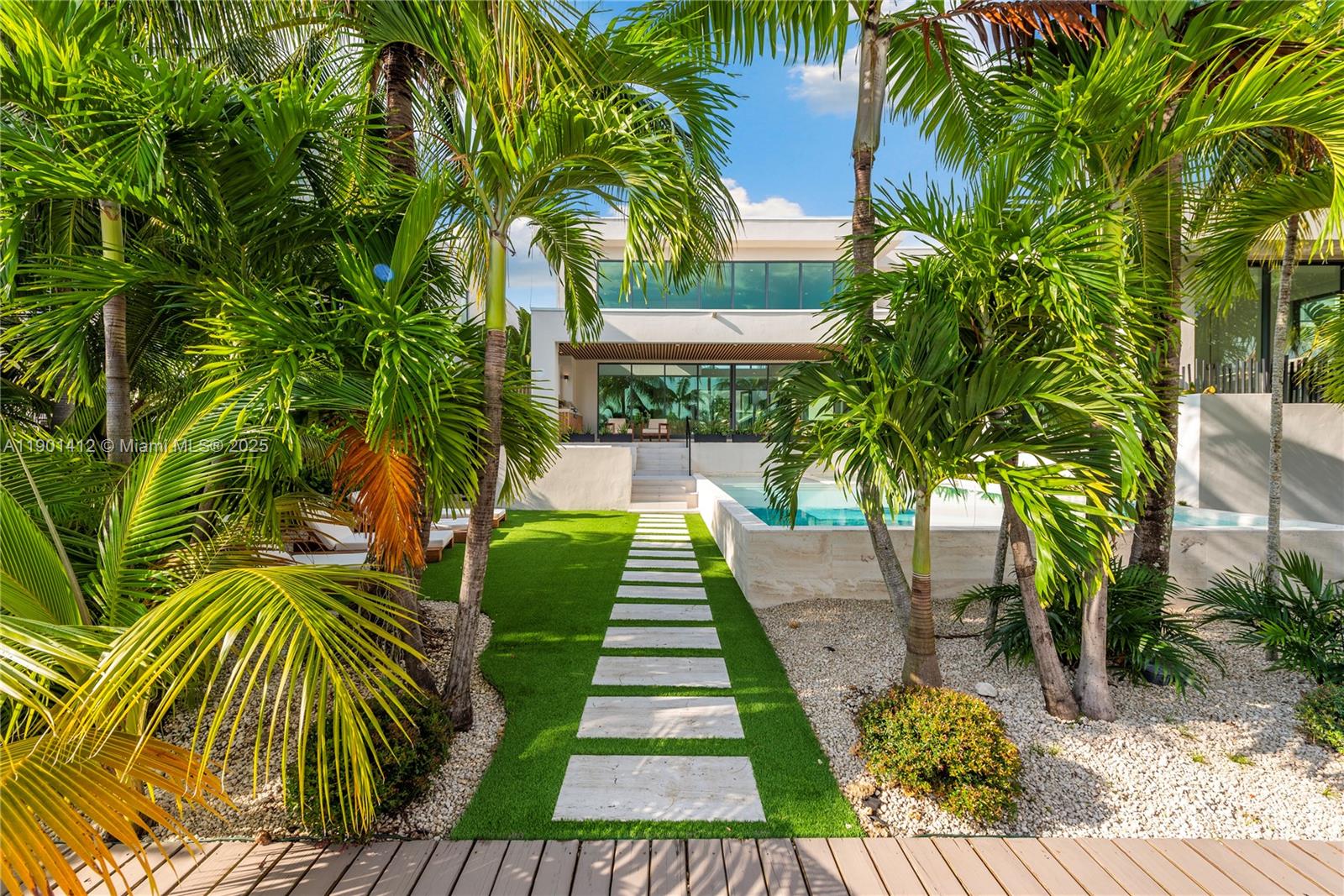 BELLE MEADE 1ST ADDN - Residential Lease