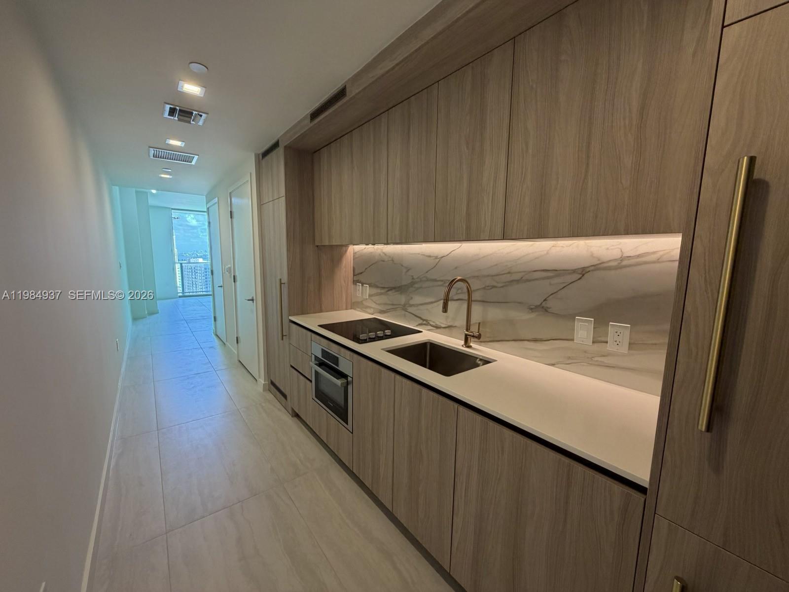 VICEROY RESIDENCES - Residential Lease