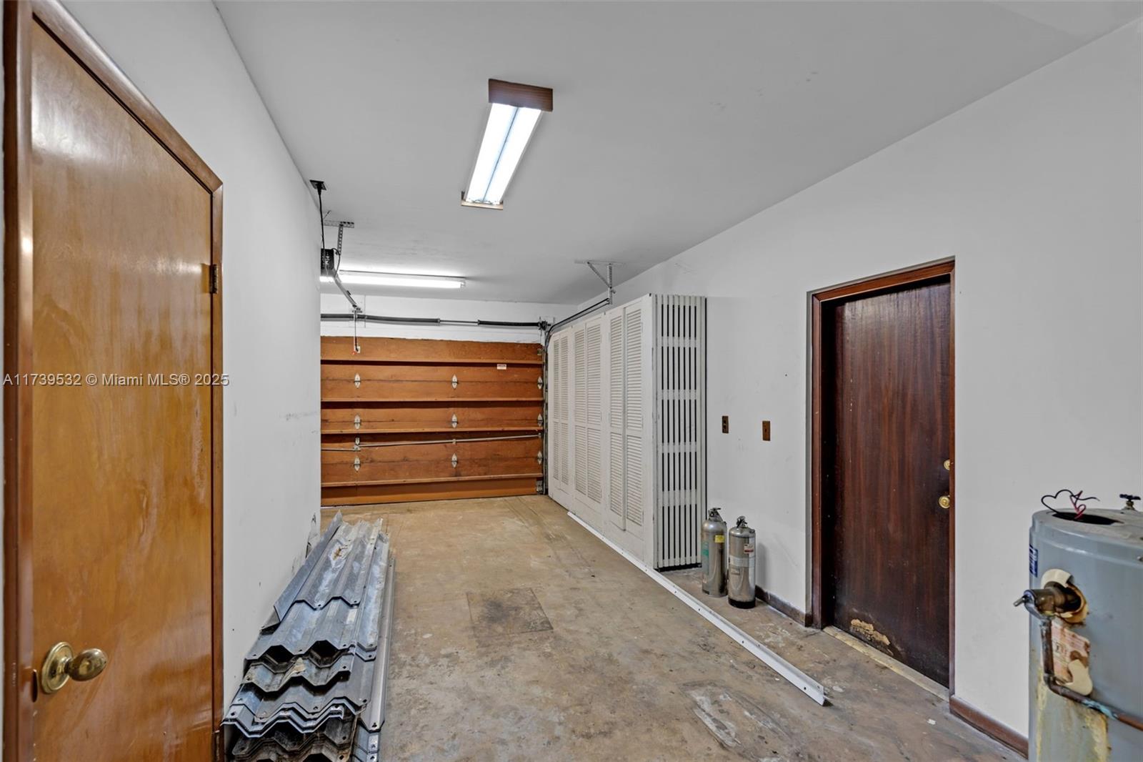 LAKE CATALINA - Residential