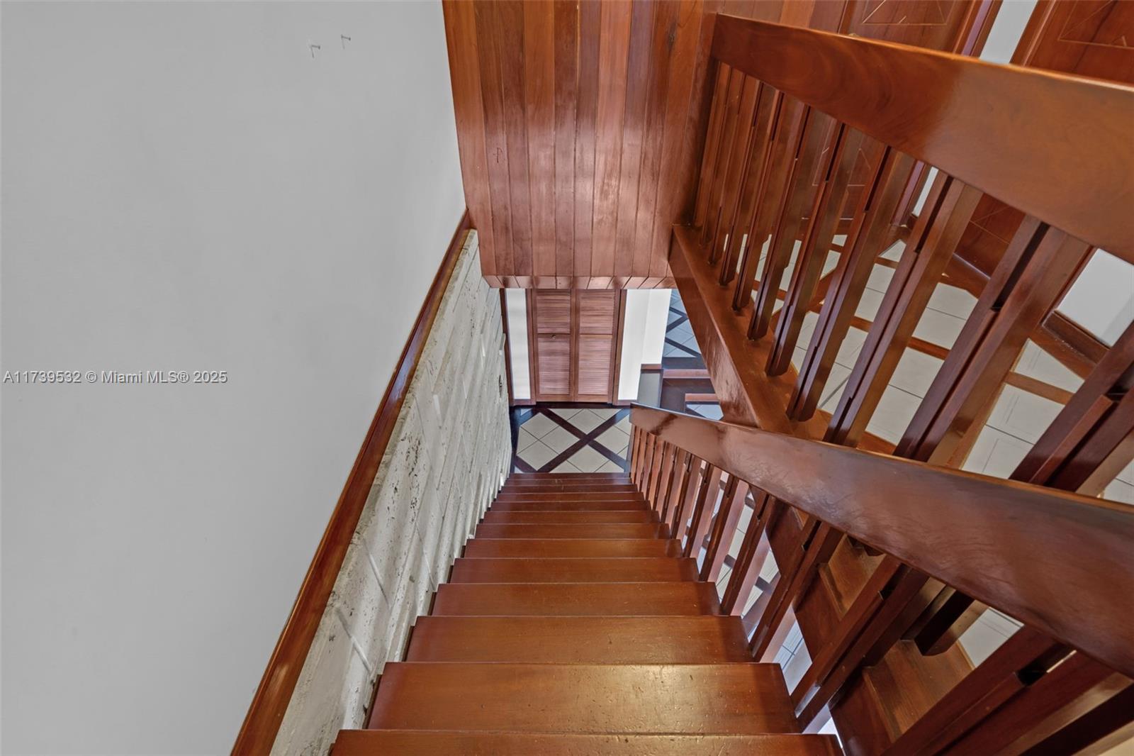 LAKE CATALINA - Residential