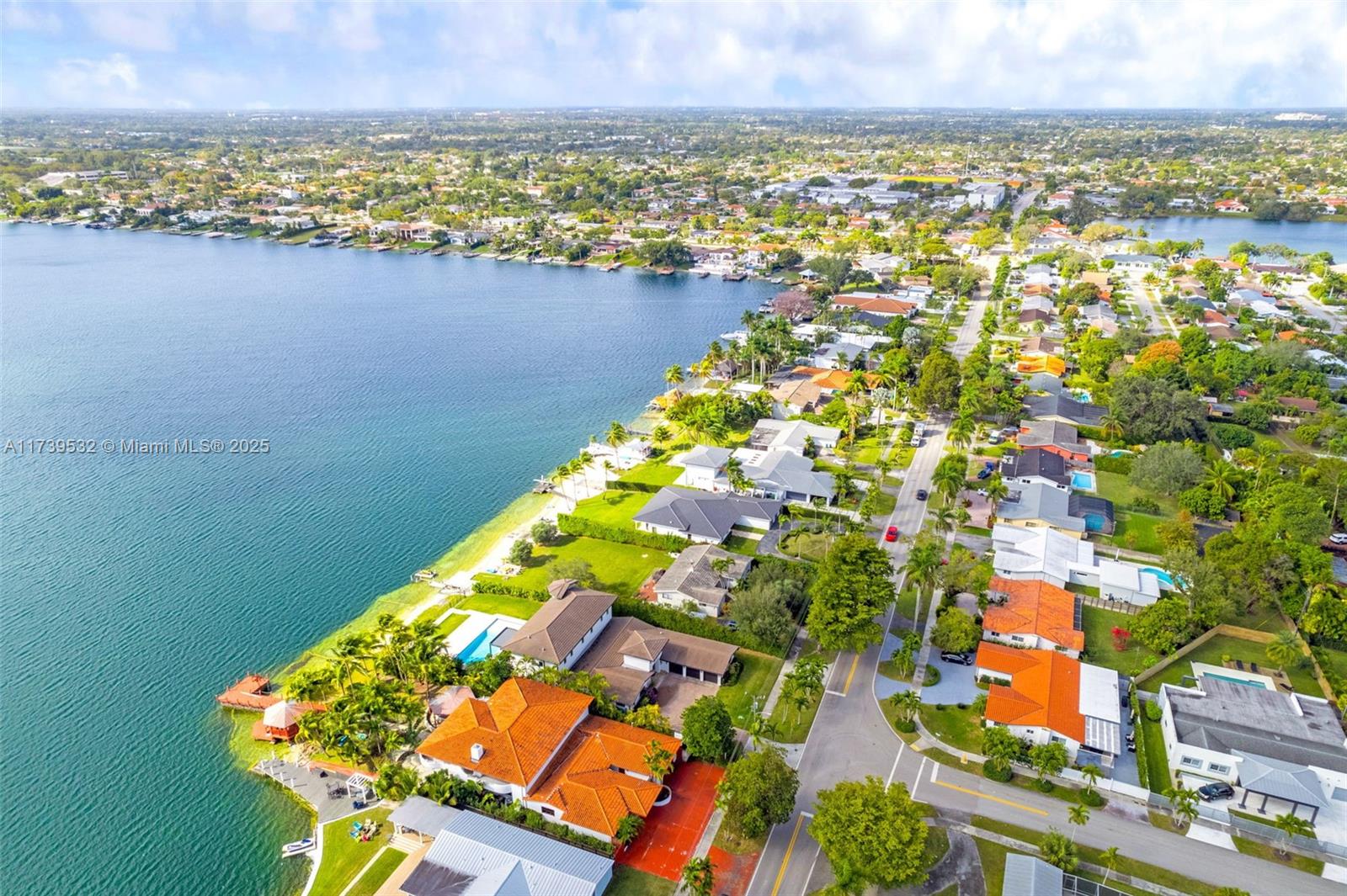 LAKE CATALINA - Residential