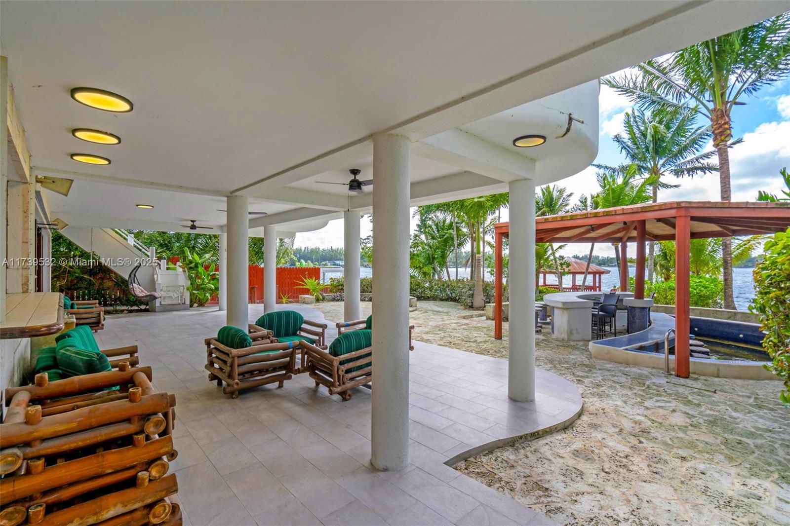 LAKE CATALINA - Residential