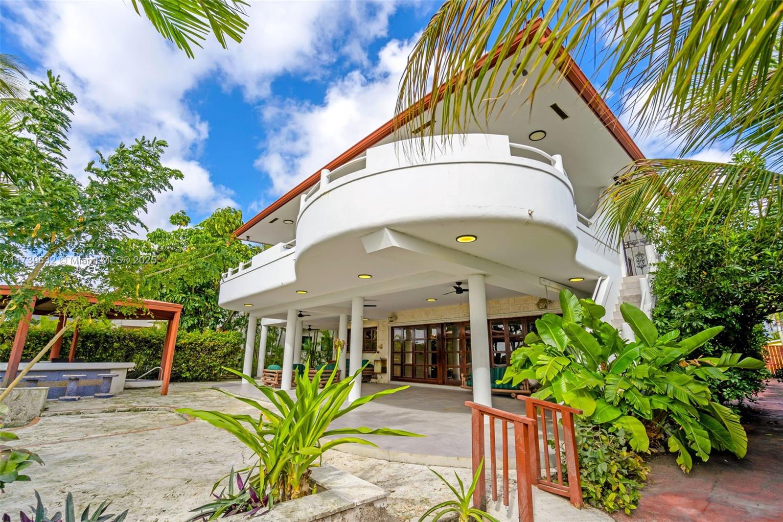 LAKE CATALINA - Residential