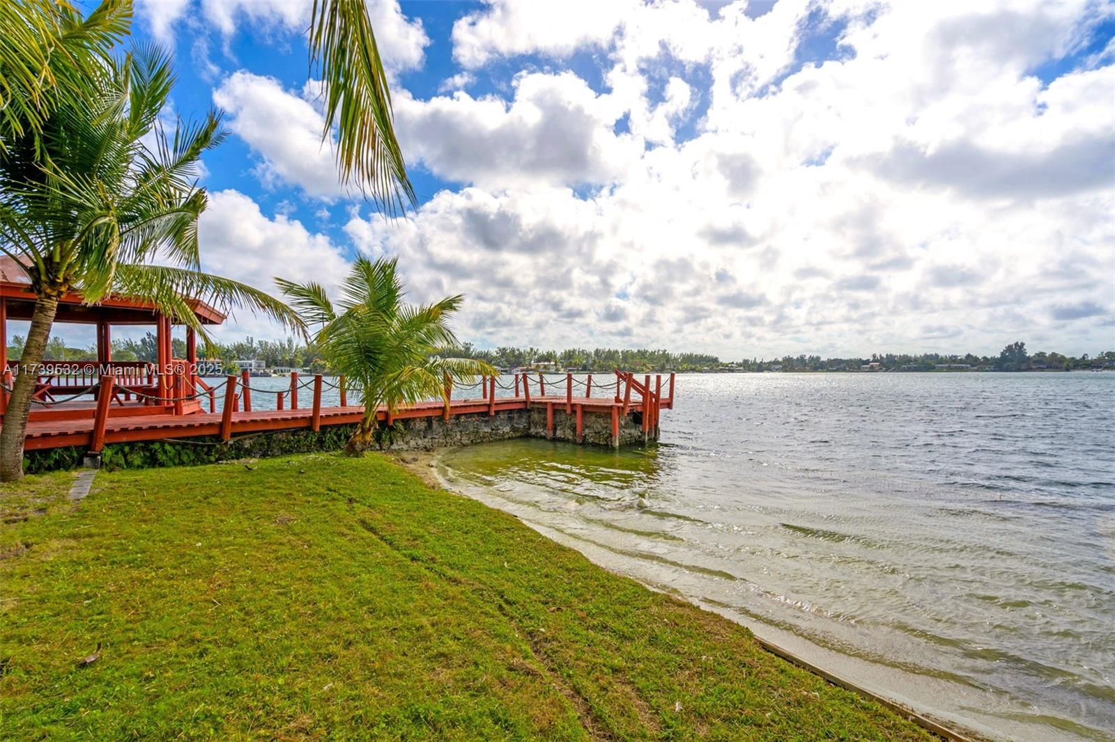 LAKE CATALINA - Residential