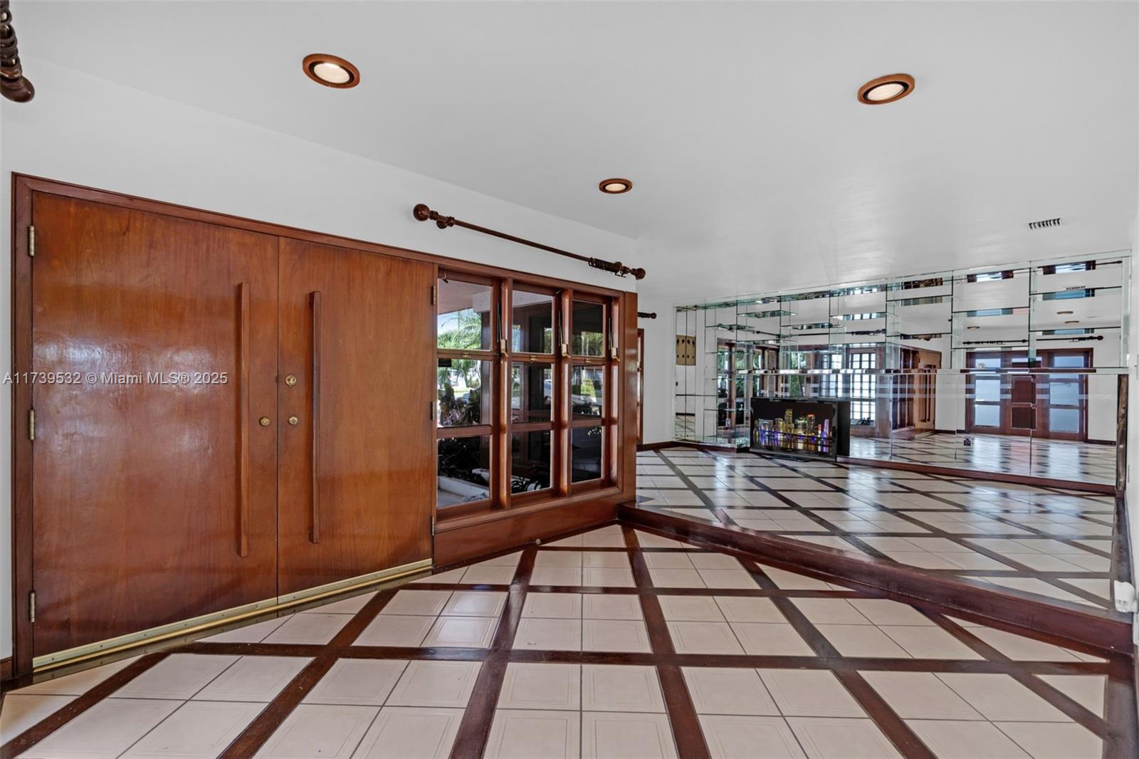 LAKE CATALINA - Residential