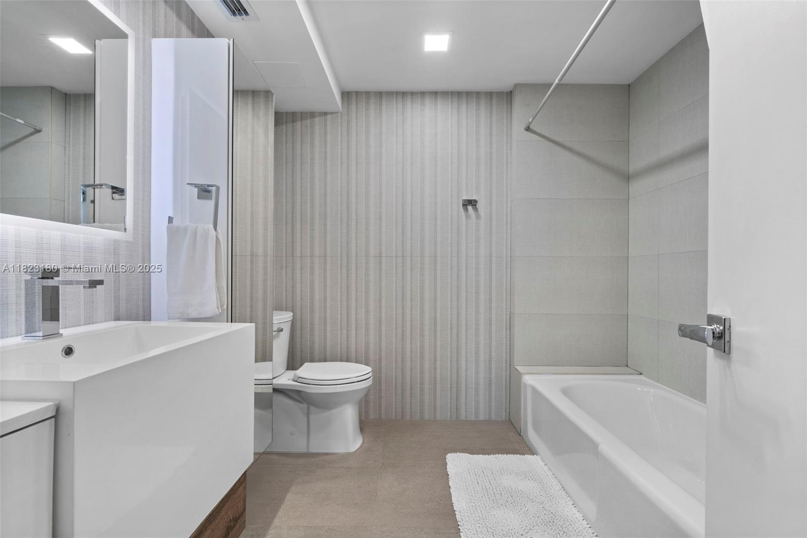 CARAVELLE CONDO - Residential Lease