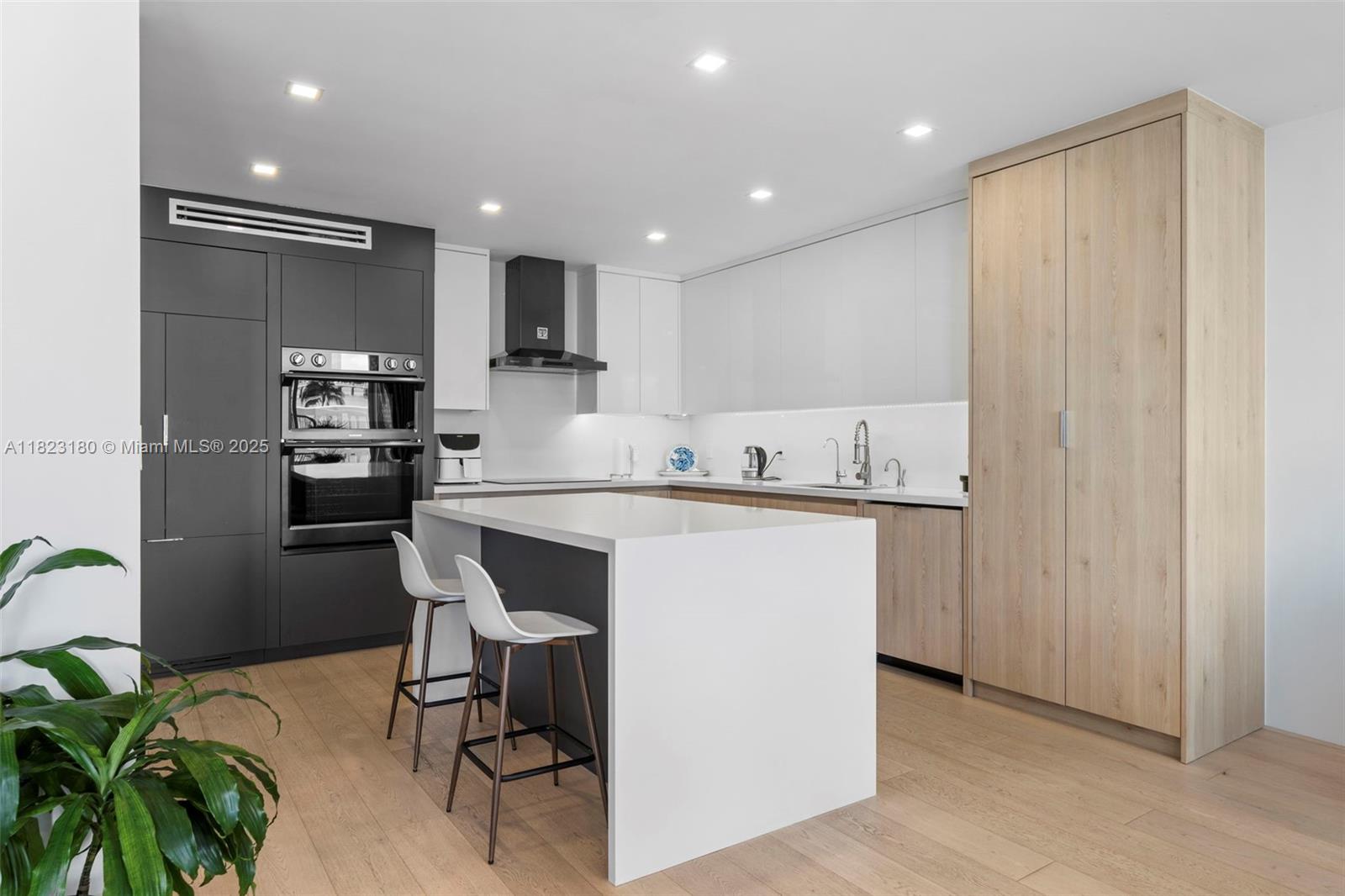 CARAVELLE CONDO - Residential Lease