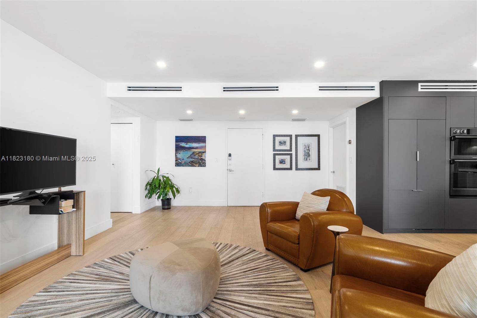 CARAVELLE CONDO - Residential Lease