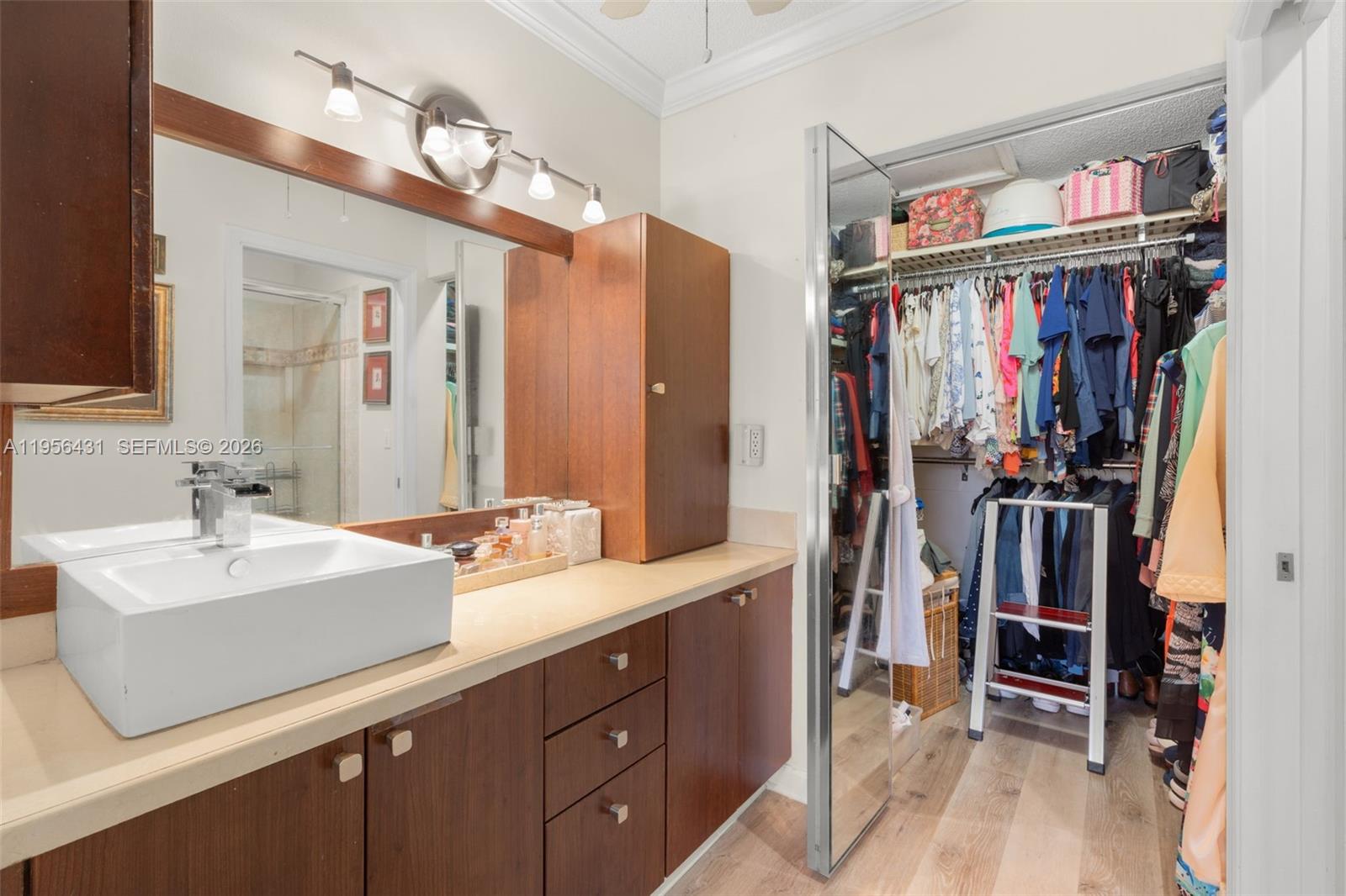 TARA II CONDO - Residential