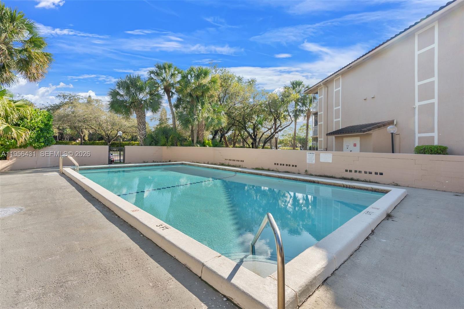 TARA II CONDO - Residential