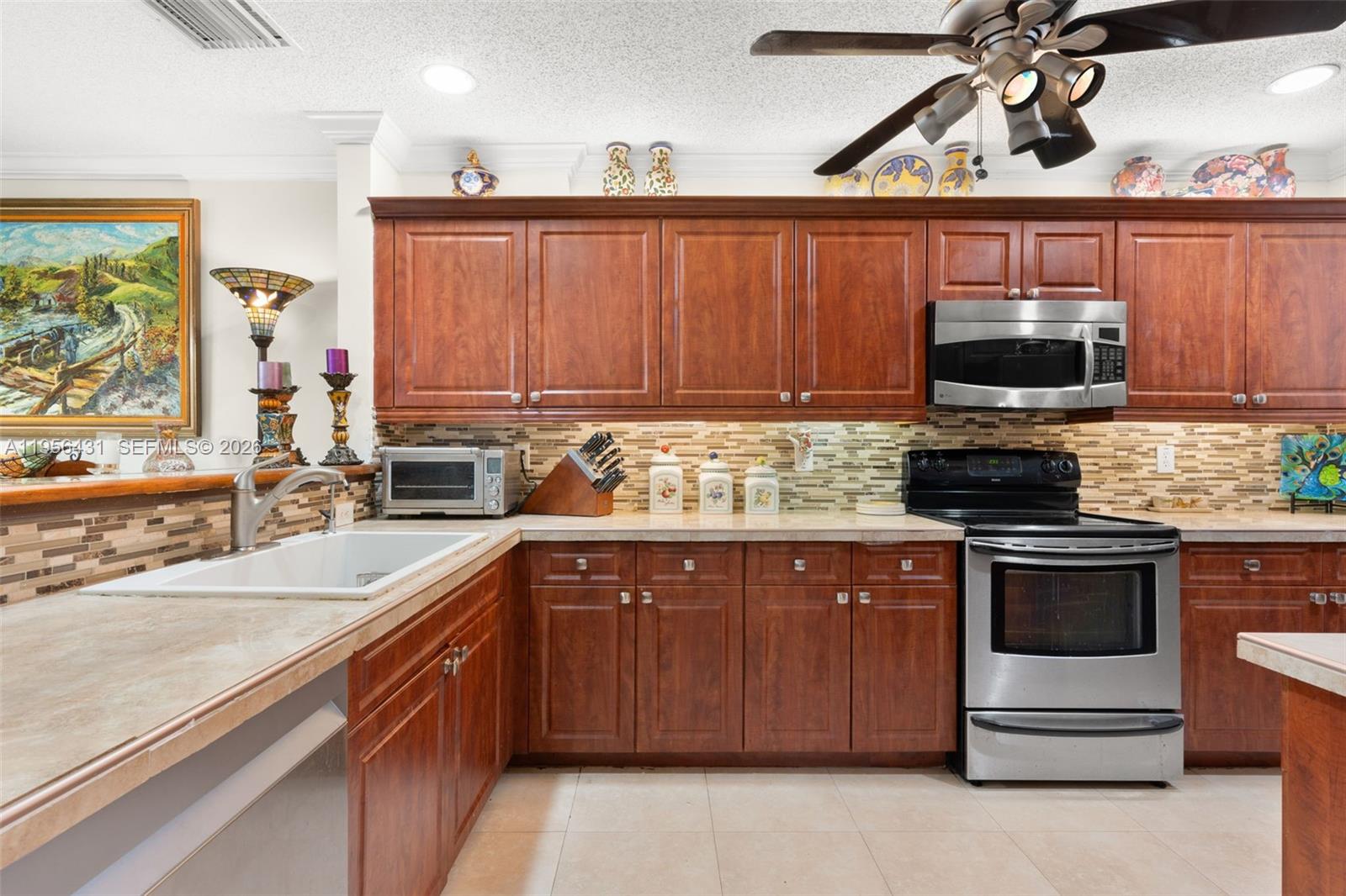 TARA II CONDO - Residential