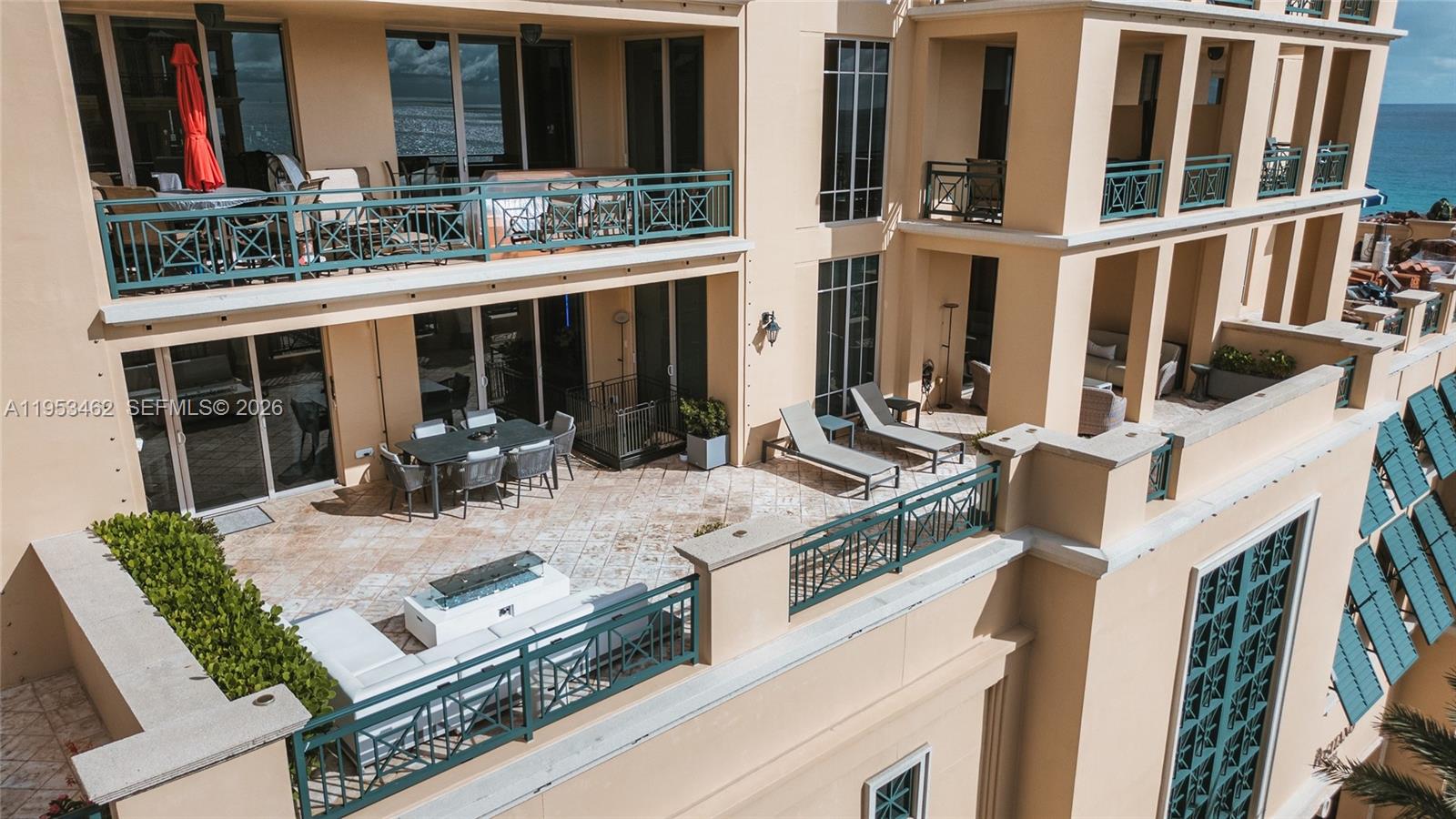 VILLAS OF POSITANO CONDO - Residential