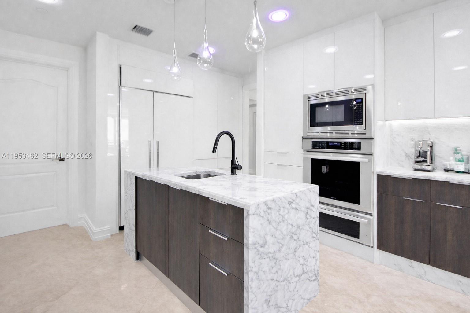 VILLAS OF POSITANO CONDO - Residential