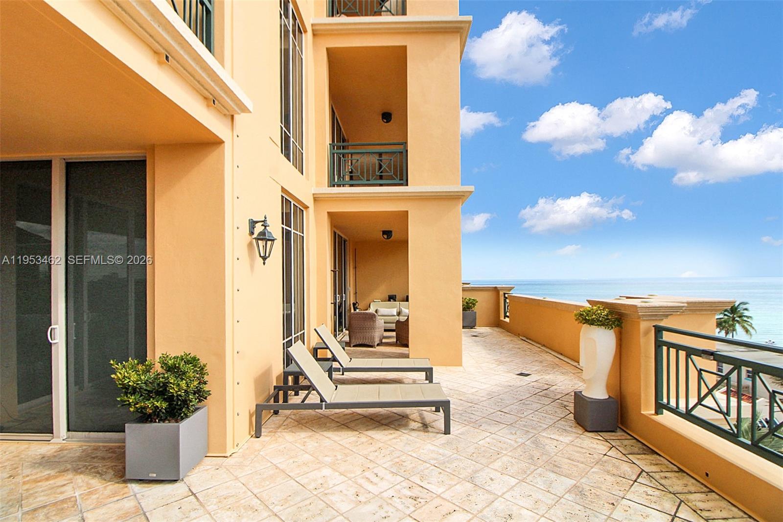 VILLAS OF POSITANO CONDO - Residential