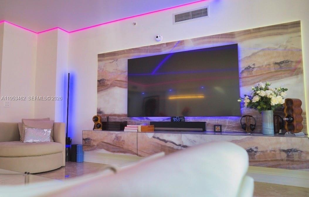 VILLAS OF POSITANO CONDO - Residential