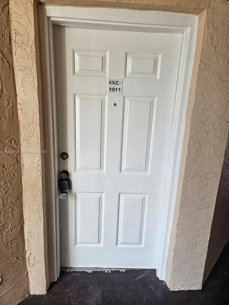 CORAL KEY CONDO - Residential Lease