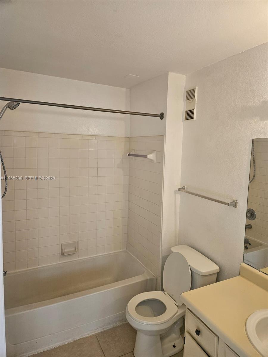 CORAL KEY CONDO - Residential Lease