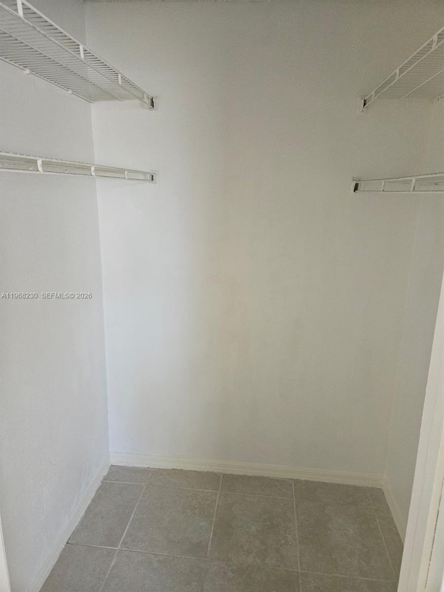 CORAL KEY CONDO - Residential Lease