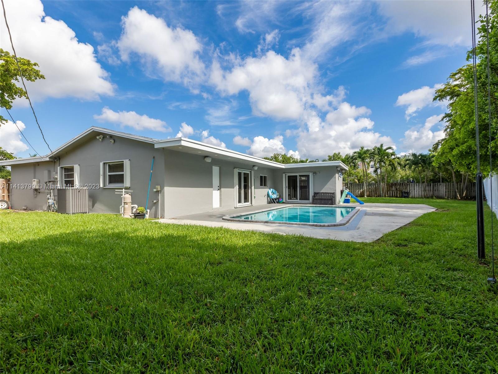 SUNRISE GOLF VILLAGE - Residential