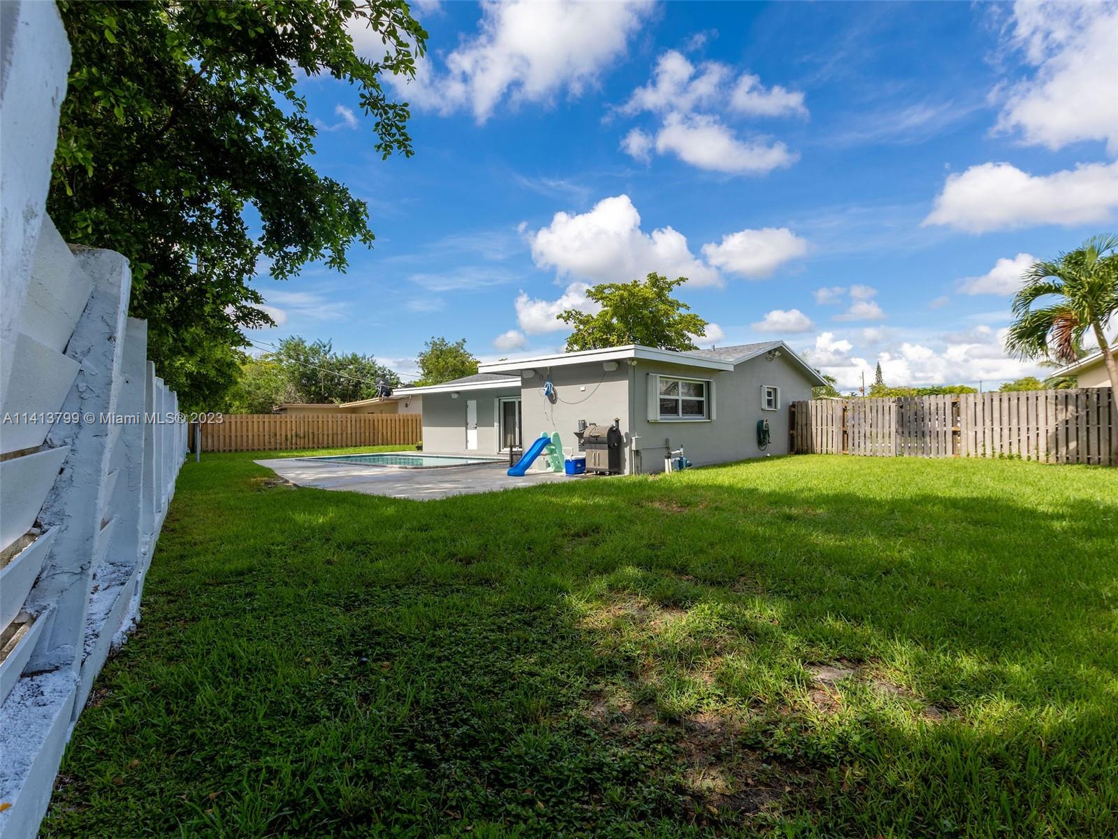 SUNRISE GOLF VILLAGE - Residential