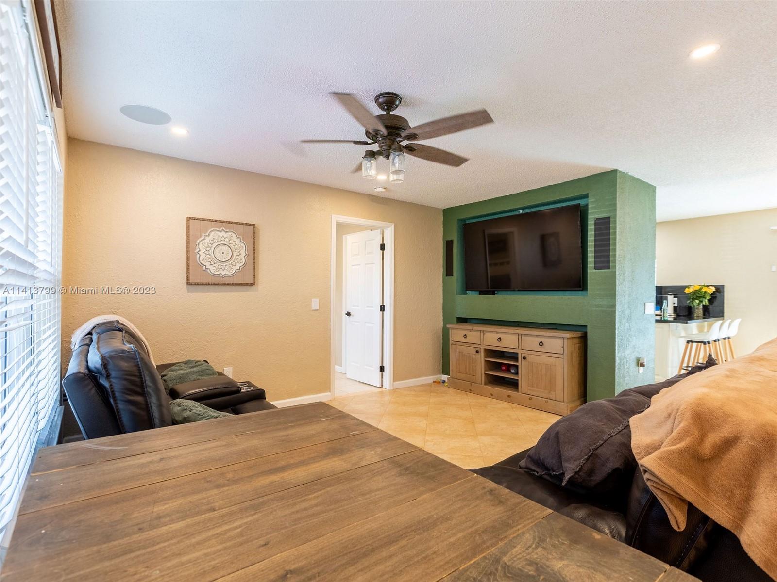 SUNRISE GOLF VILLAGE - Residential