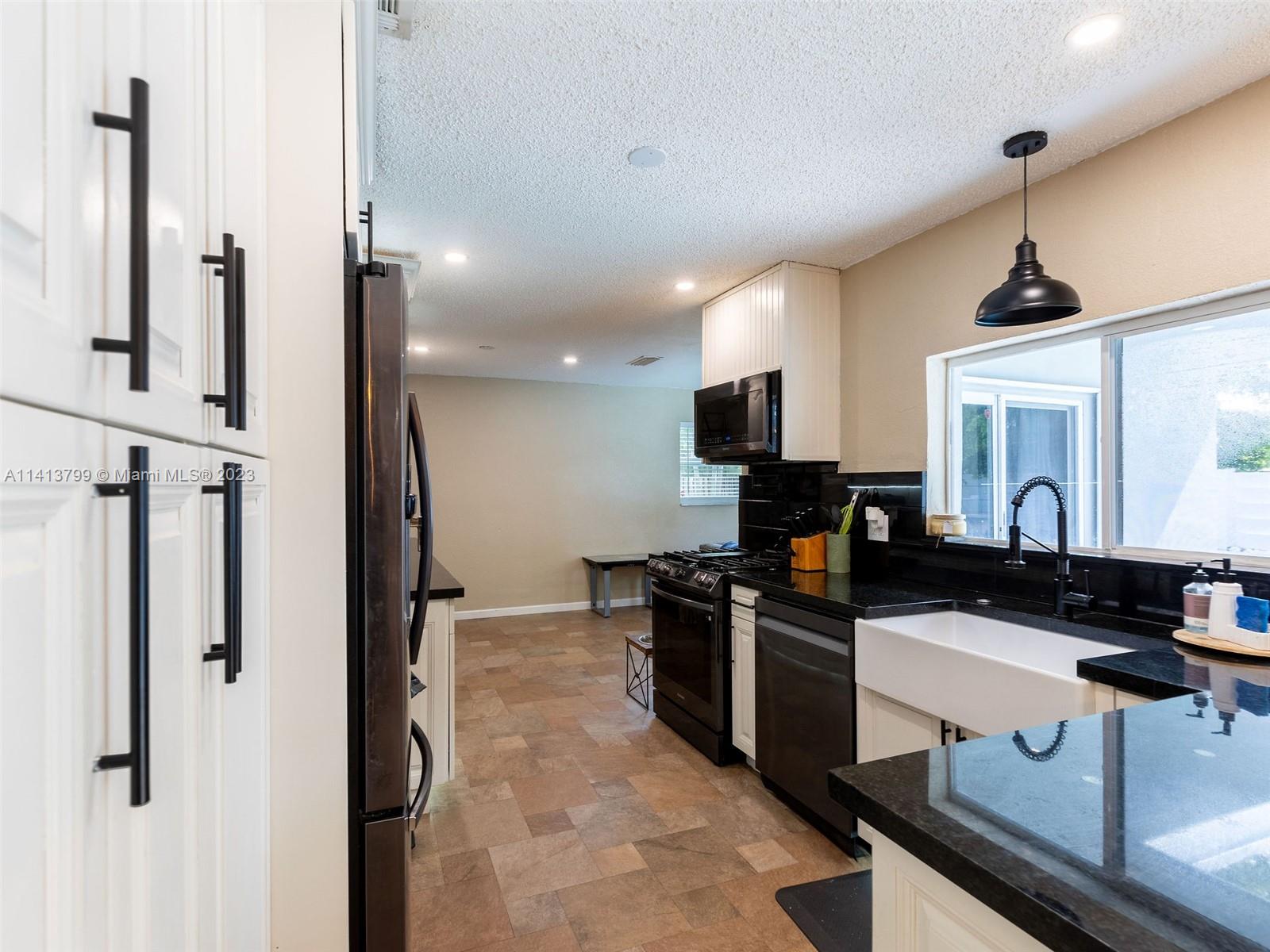 SUNRISE GOLF VILLAGE - Residential