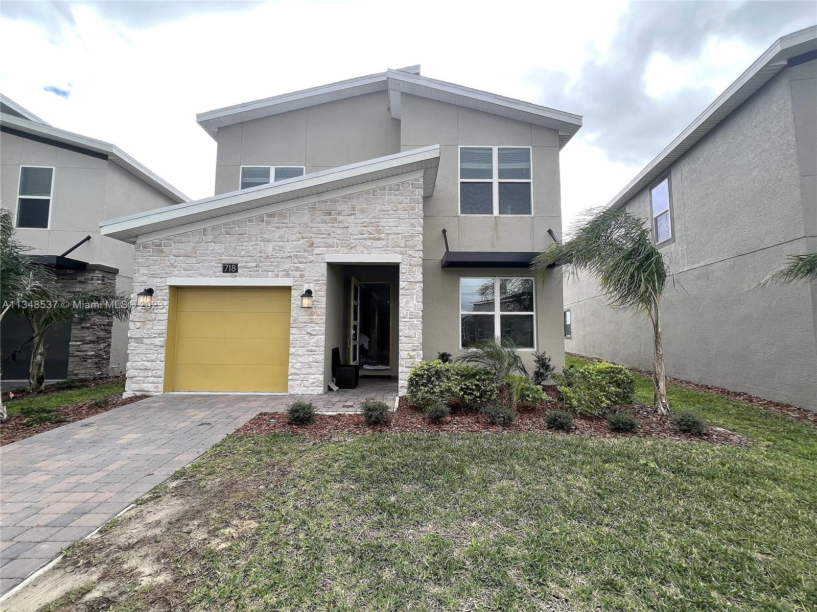 Property for Sale at 718 Whistling Straits Blvd Davenport Blvd, Kissimmee,  - Bedrooms: 5 
Bathrooms: 5  - $618,900