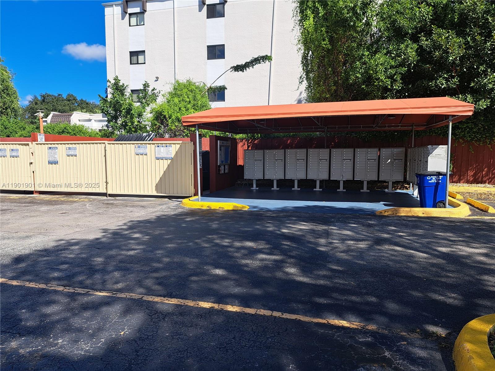 PUERTA DEL SOL CONDO - Residential