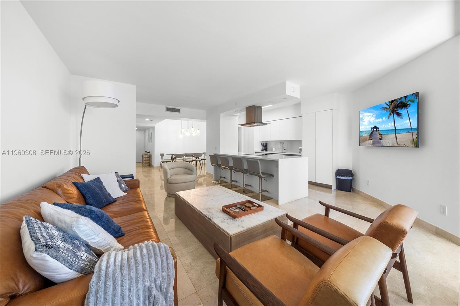 4779 Collins Ave 3804