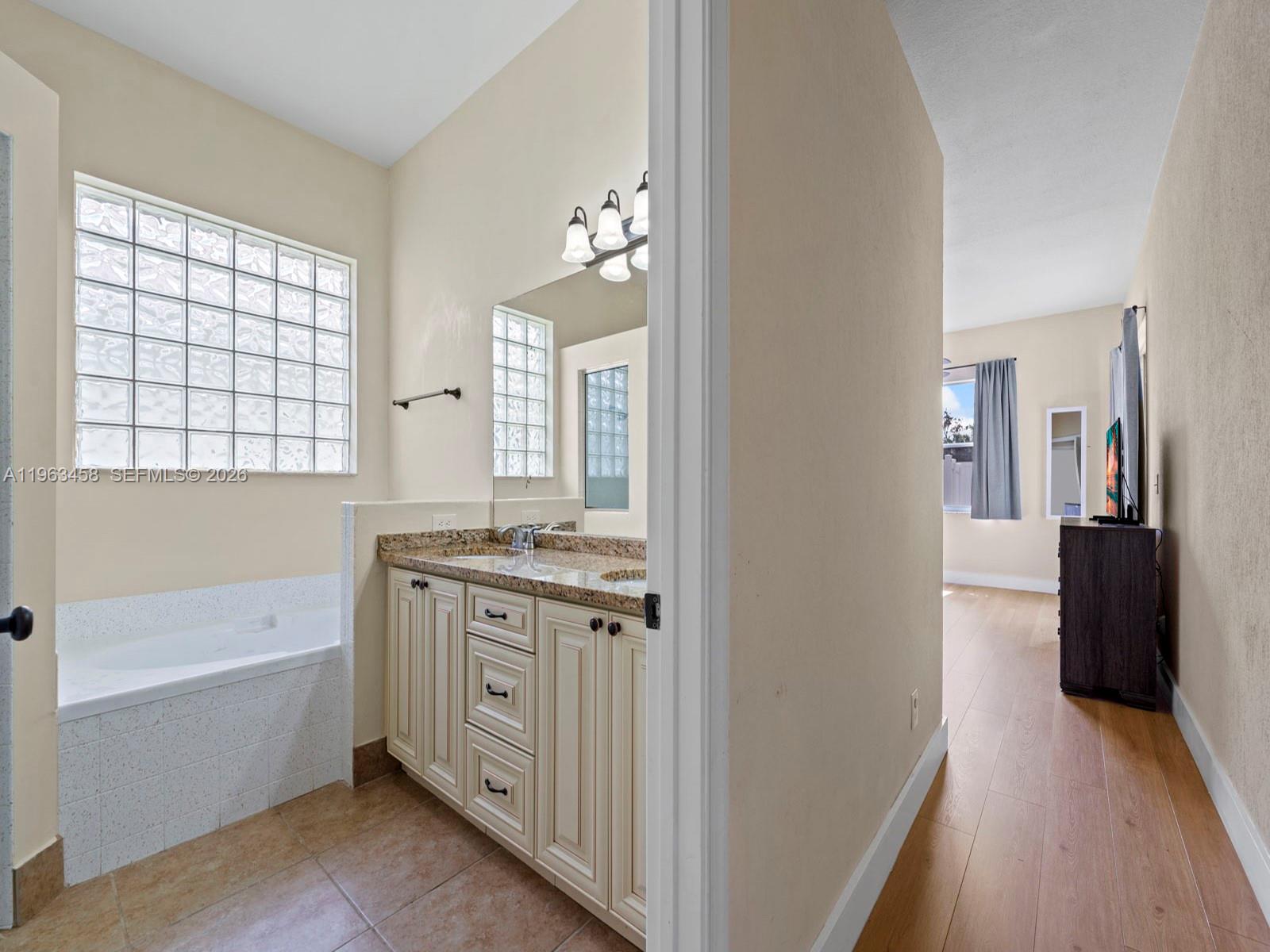 MNR FOREST 4 - Residential