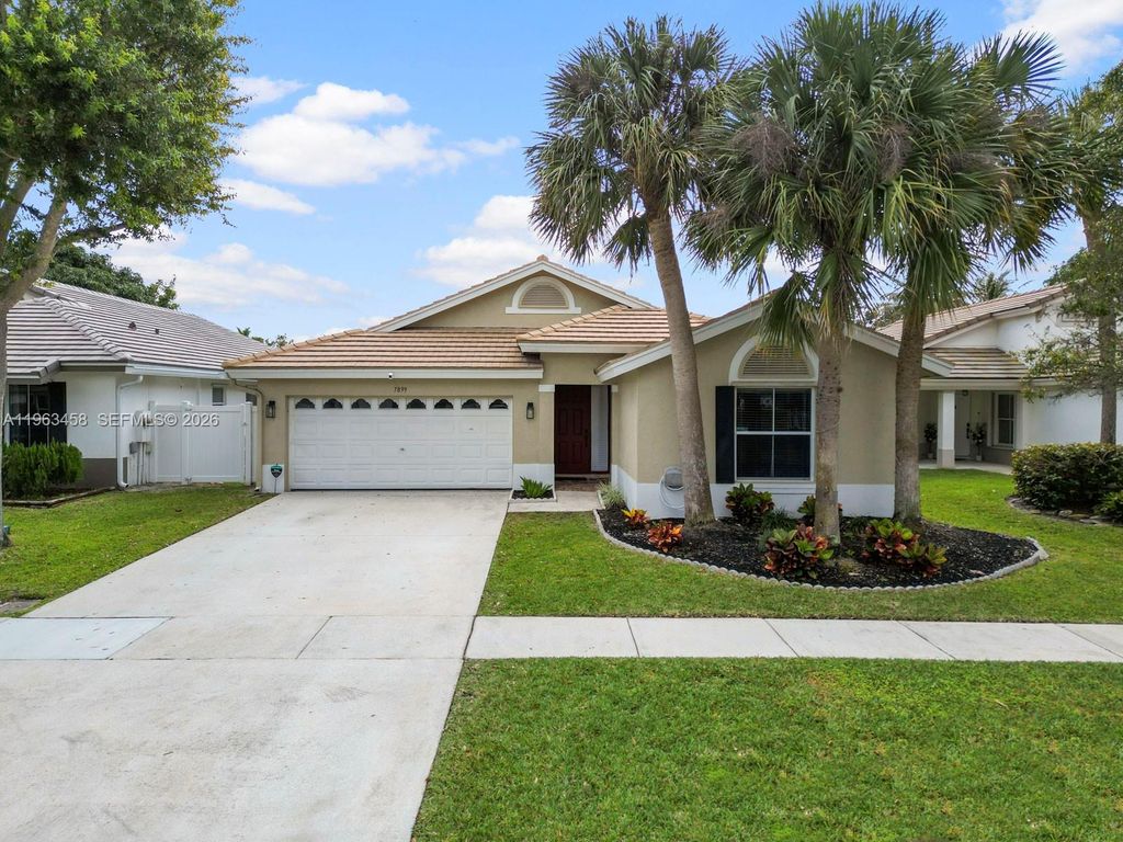 Photo of 7899 Manor Forest Blvd, Boynton Beach, FL 33436 (MLS # A11963458)