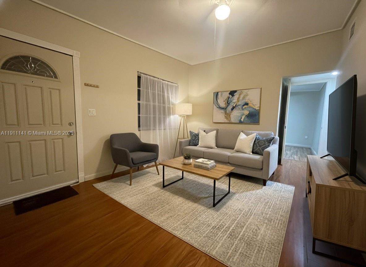 SUNKIST GROVE - Residential Lease