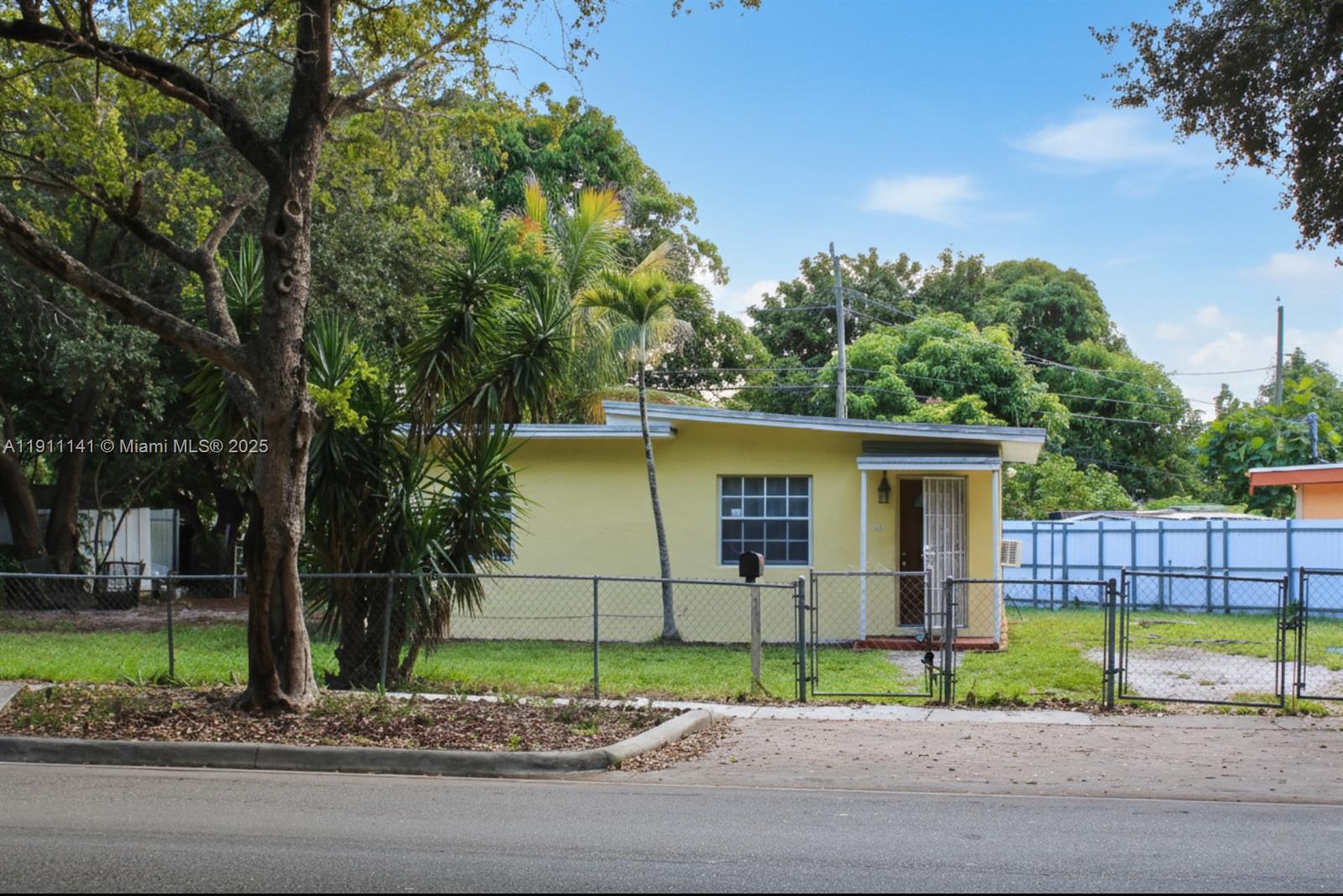 SUNKIST GROVE - Residential Lease