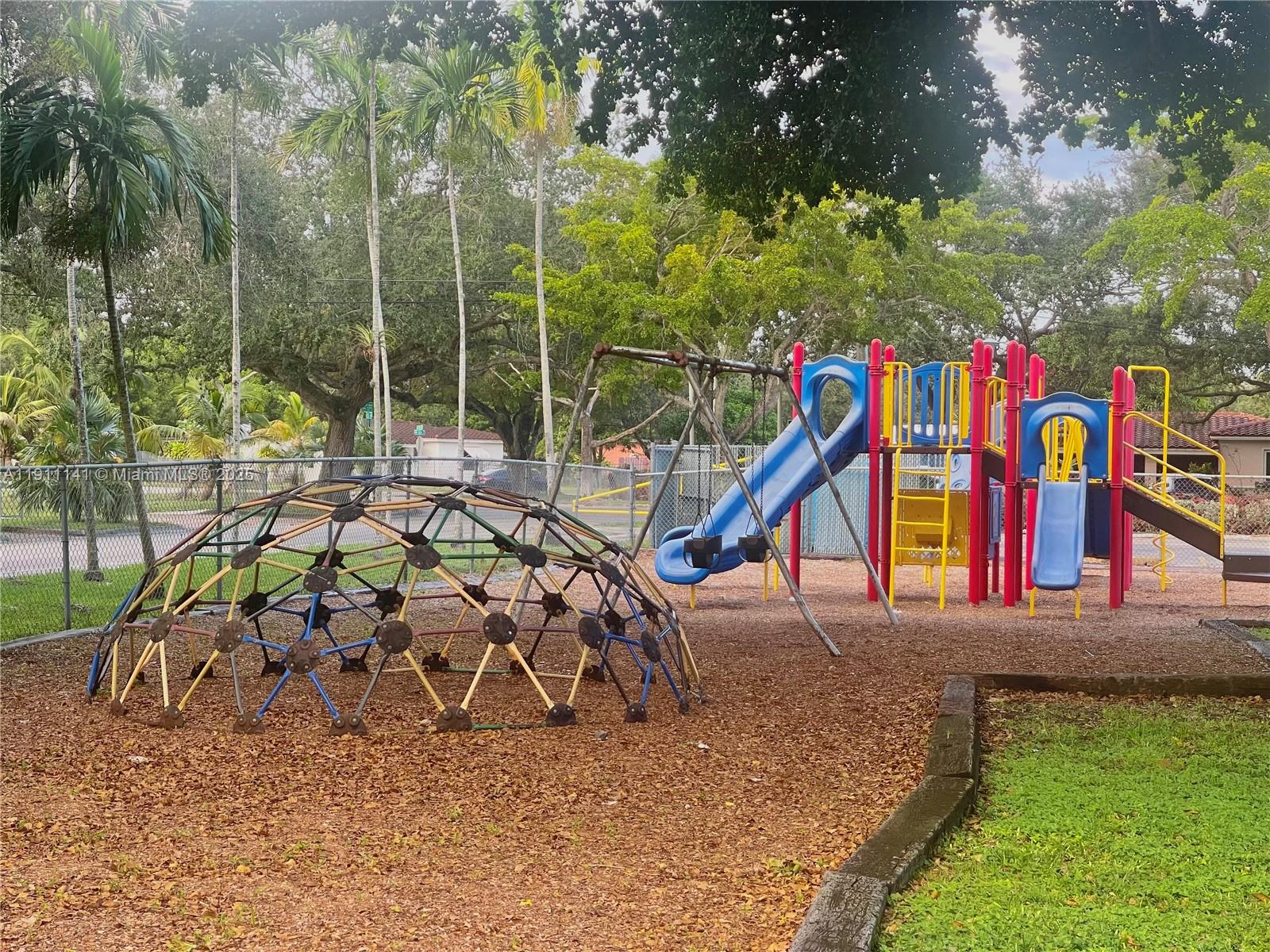 SUNKIST GROVE - Residential Lease